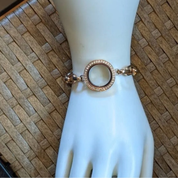 Gold Link Locket 4 Over The Heart Chain & Bracelet - Picture 9 of 9